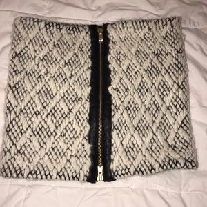 NWOT Club Monaco Snood (neck scarf) one size